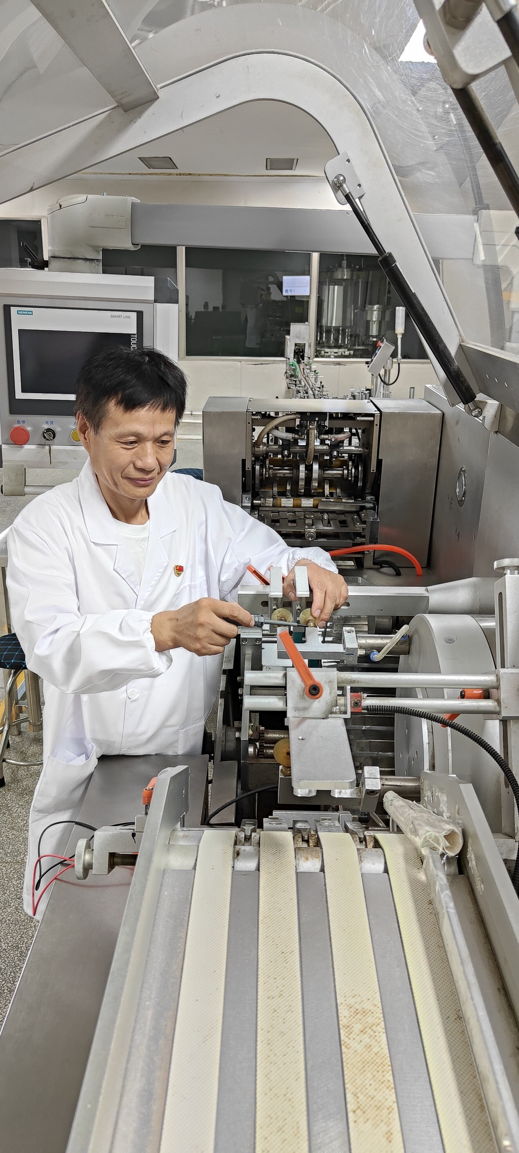 浙江东方 李小六（周怡娴）